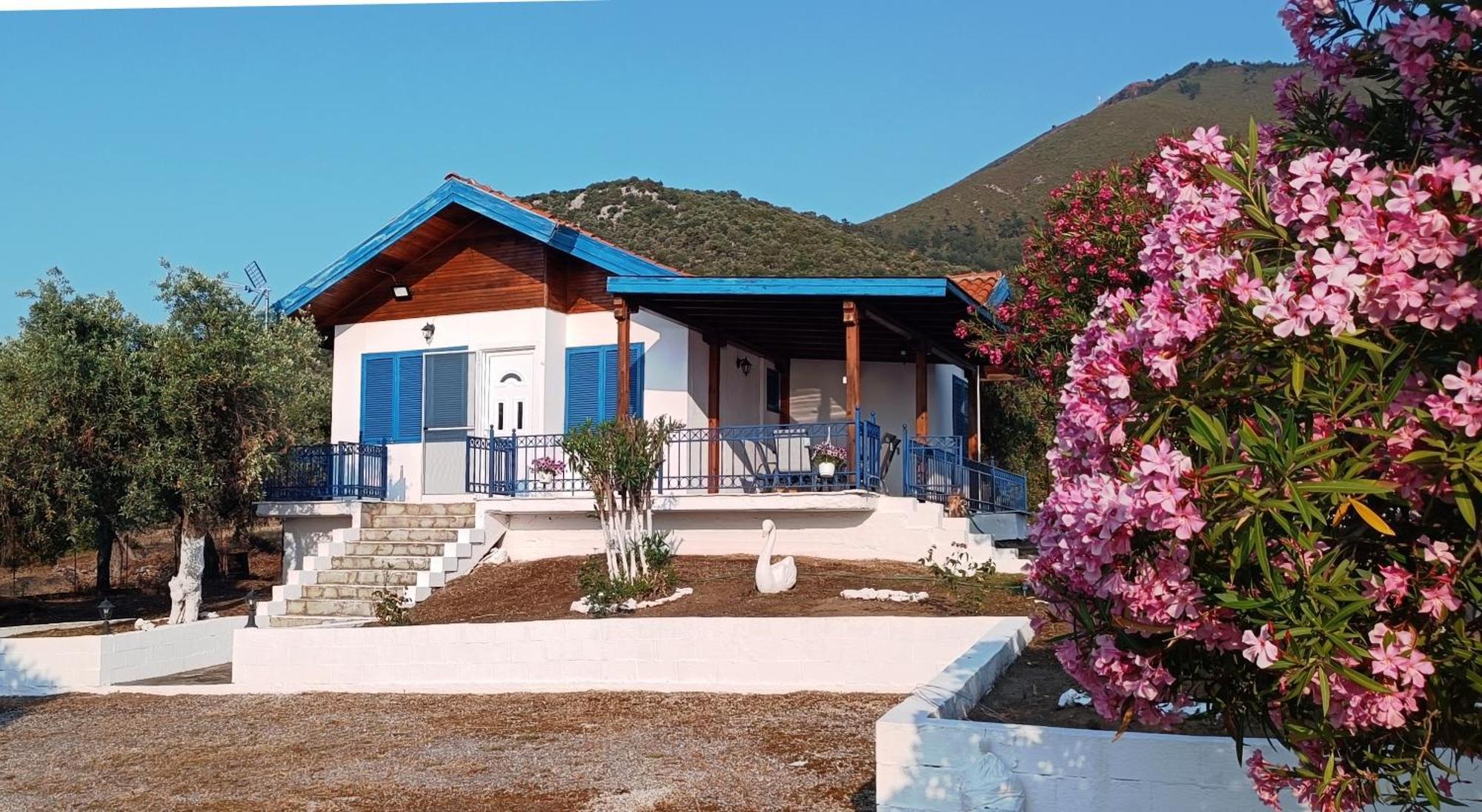 Kiriaki Villa *